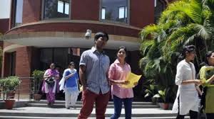 DU to provide full fee-waiver to students who lost parents to Covid