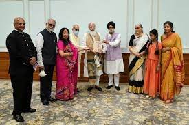 PM received 1st copy of 'The Ramayana of Shri Guru Gobind Singh'