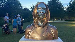 Statue of Bitcoin founder Satoshi Nakamoto unveiled in Hungary