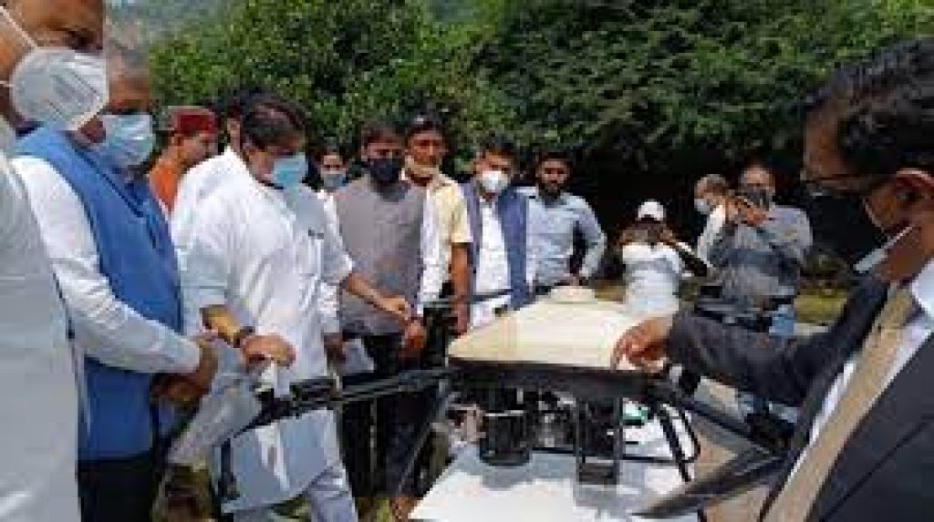 Shri Jyotiraditya M. Scindia flags off the Doon Drone Mela in Uttarakhand